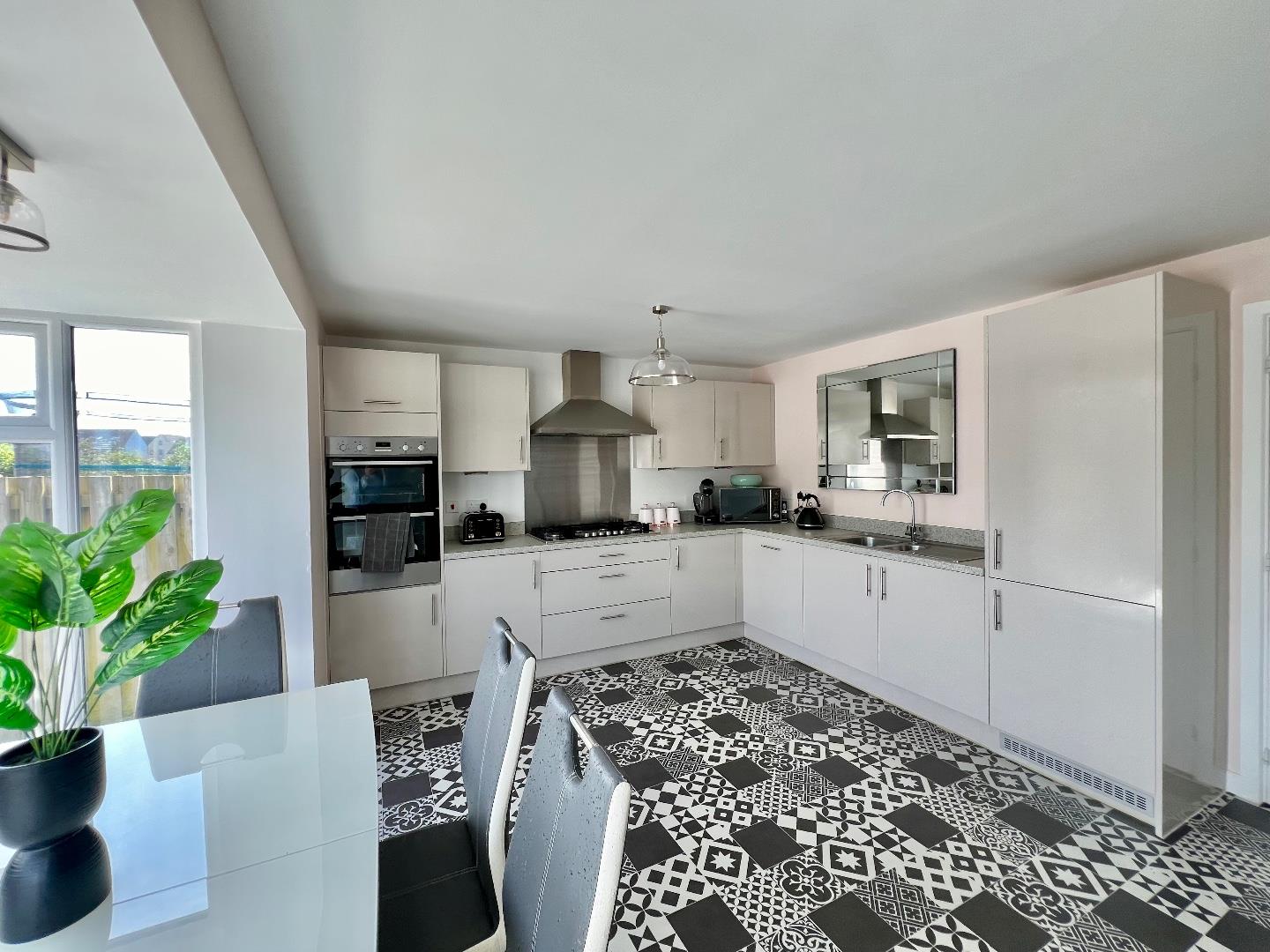 Crompton Way, Ogmore-By-Sea, Vale of Glamorgan, CF32 0QF